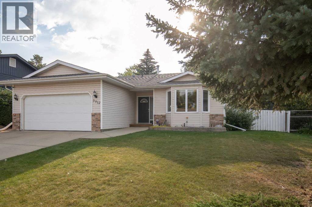 3912 54th Avenue, Innisfail, Alberta  T4G 1E9 - Photo 2 - A2257927