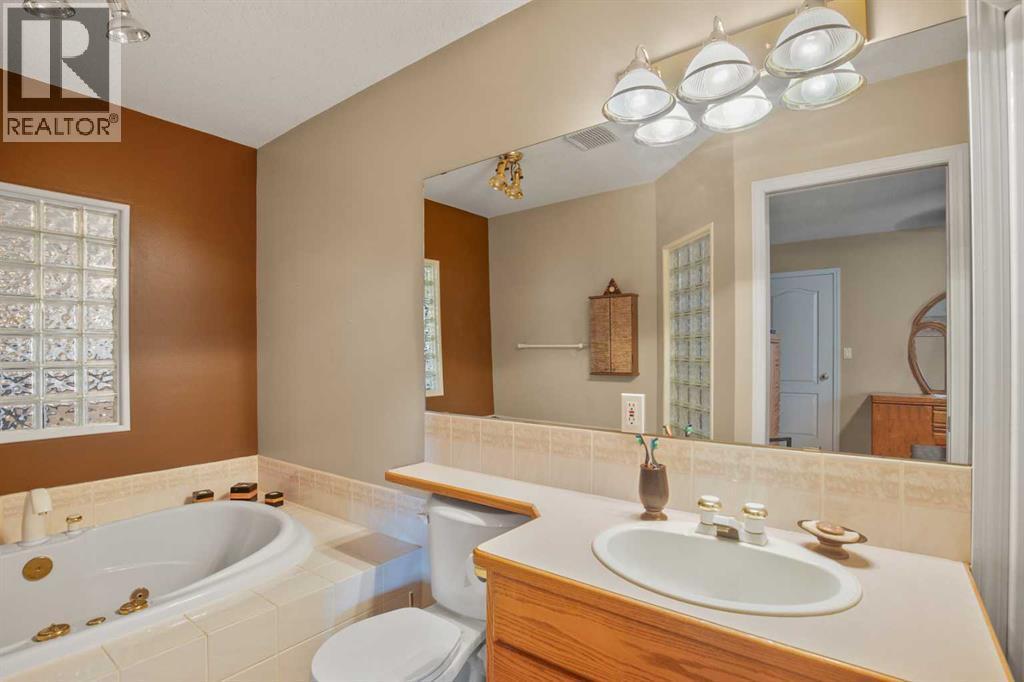 3912 54th Avenue, Innisfail, Alberta  T4G 1E9 - Photo 14 - A2257927