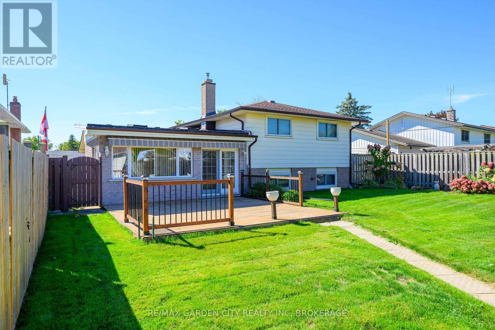10 Macoomb Drive, Welland, Ontario  L3C 5T9 - Photo 39 - X12440351