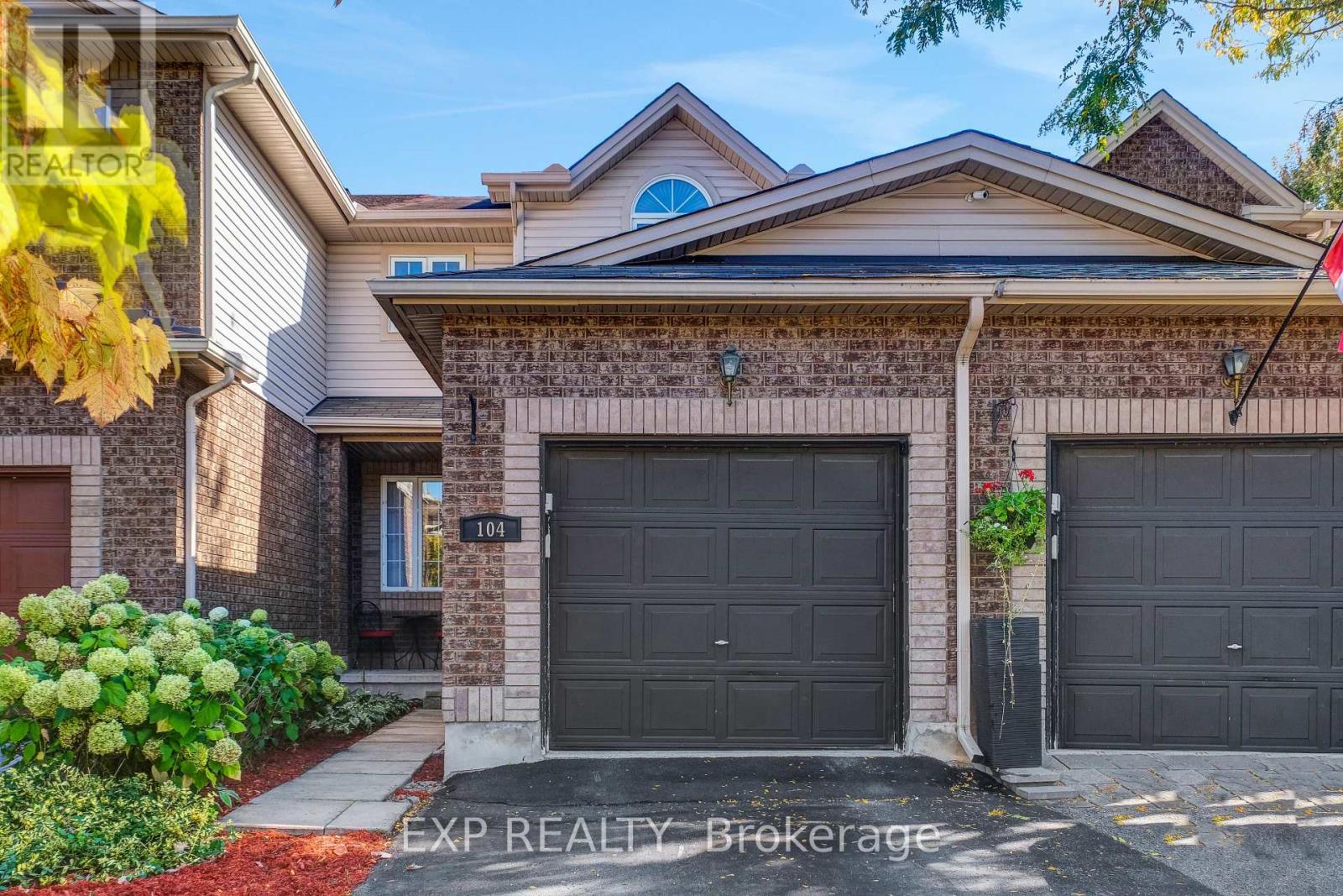 104 CARWOOD CIRCLE, Ottawa, Ontario