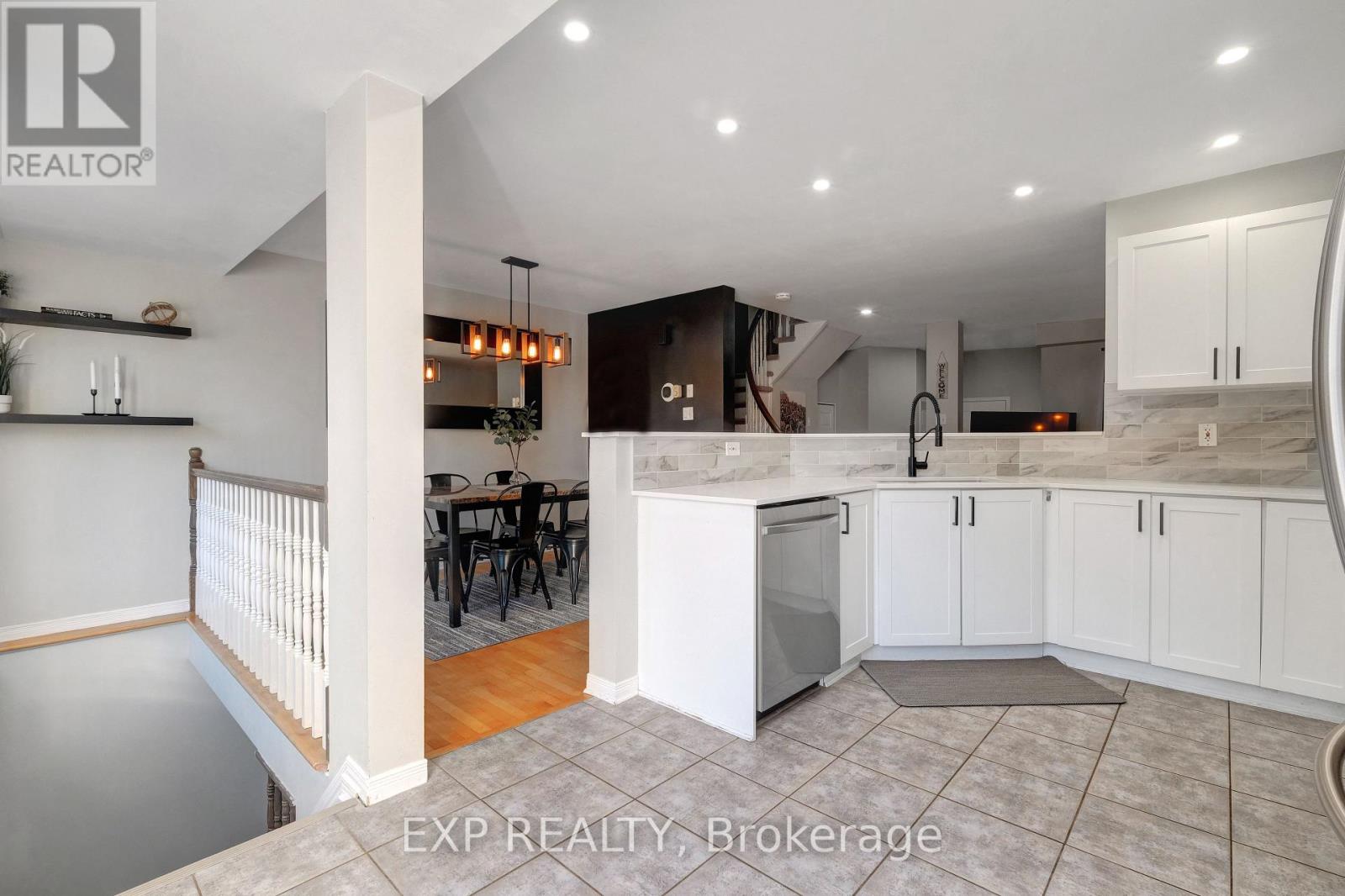 104 Carwood Circle, Ottawa, Ontario  K1K 4V5 - Photo 15 - X12444640