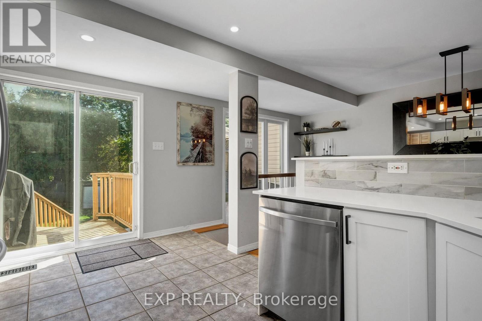 104 Carwood Circle, Ottawa, Ontario  K1K 4V5 - Photo 19 - X12444640