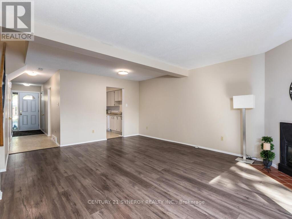 78 Clarkson Crescent, Ottawa, Ontario  K2L 3E2 - Photo 10 - X12444642