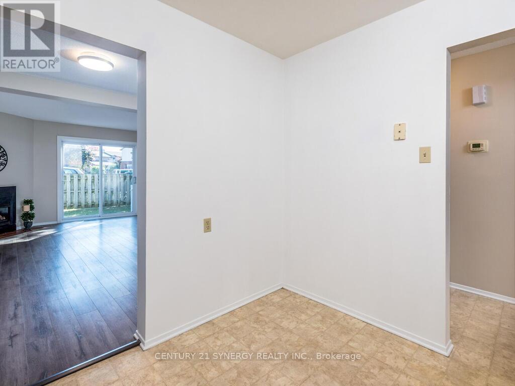 78 Clarkson Crescent, Ottawa, Ontario  K2L 3E2 - Photo 16 - X12444642