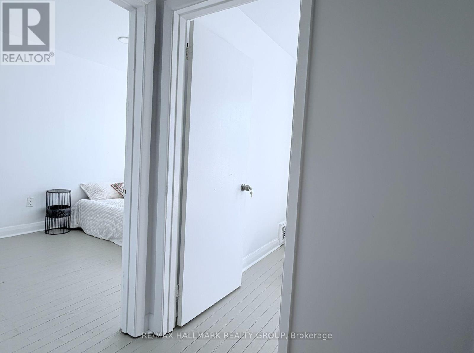 299 Parkdale Avenue, Ottawa, Ontario  K1Y 1G5 - Photo 13 - X12444650