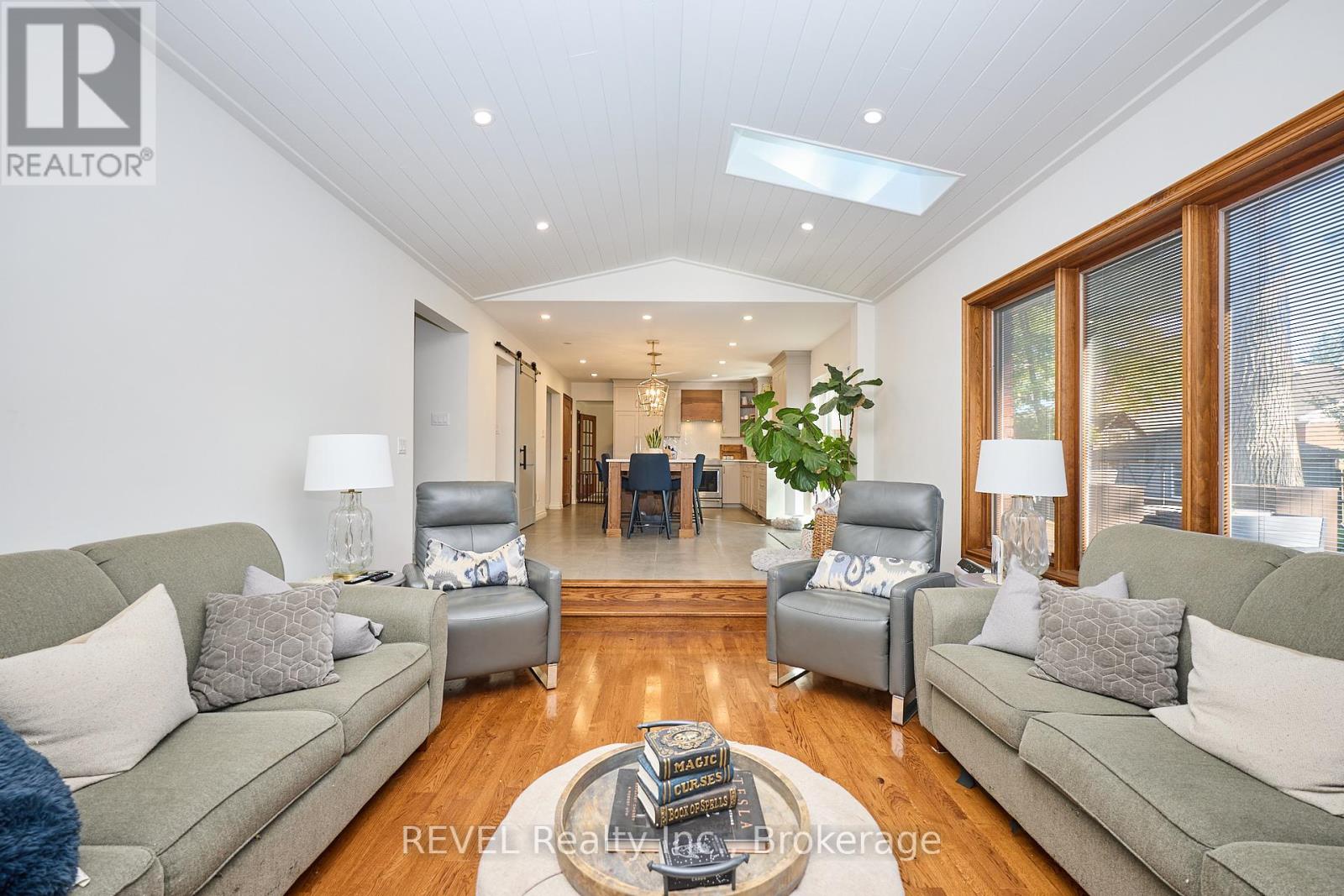 7134 Mount Forest Lane, Niagara Falls (Casey), Ontario  L2J 3Z3 - Photo 14 - X12444645