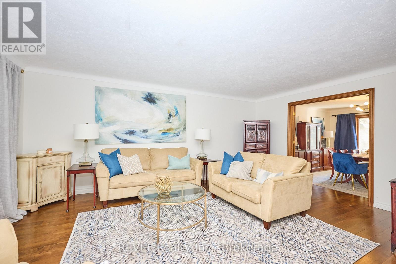7134 Mount Forest Lane, Niagara Falls (Casey), Ontario  L2J 3Z3 - Photo 6 - X12444645