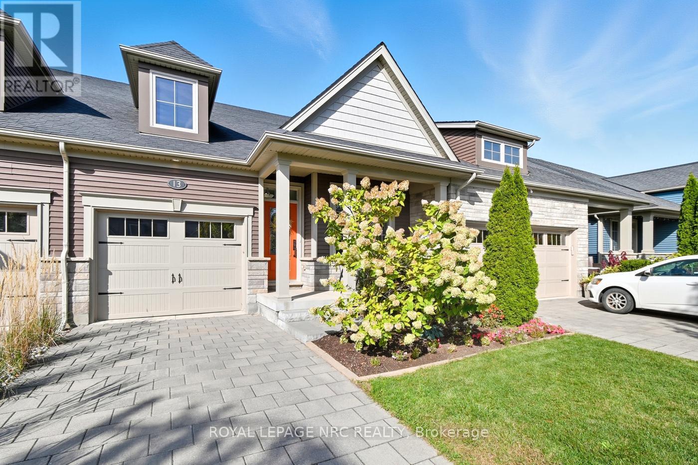 13 Andrew Lane, Thorold (Hurricane/merrittville), Ontario  L2V 0V3 - Photo 2 - X12444656