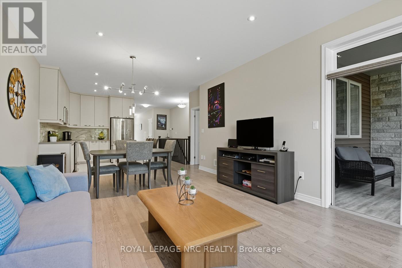 13 Andrew Lane, Thorold (Hurricane/merrittville), Ontario  L2V 0V3 - Photo 20 - X12444656