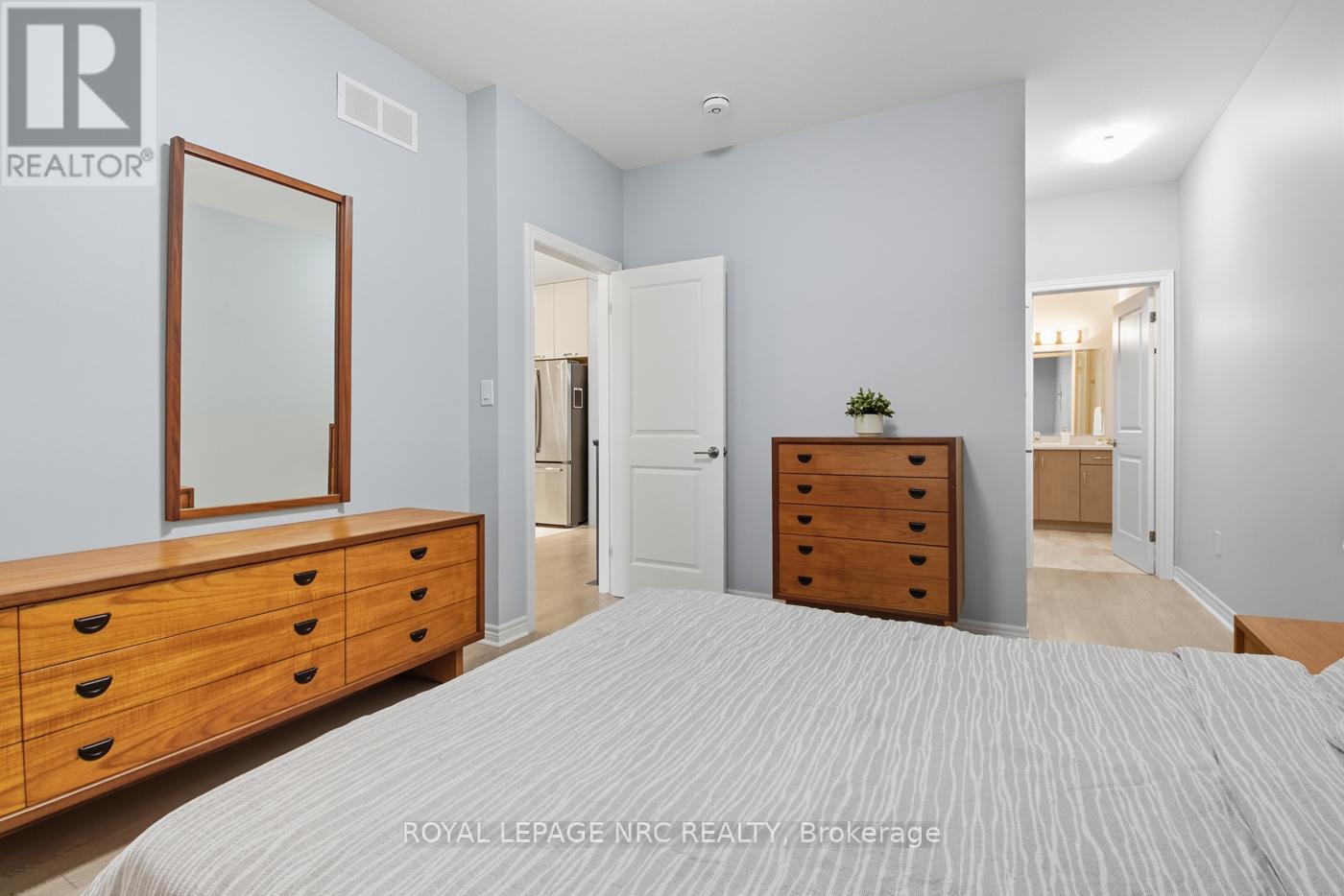 13 Andrew Lane, Thorold (Hurricane/merrittville), Ontario  L2V 0V3 - Photo 26 - X12444656