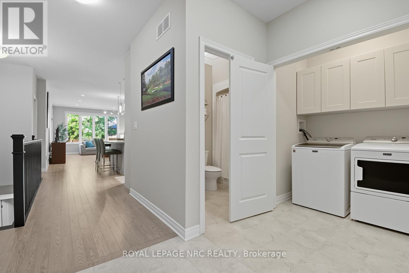 13 Andrew Lane, Thorold (Hurricane/merrittville), Ontario  L2V 0V3 - Photo 7 - X12444656