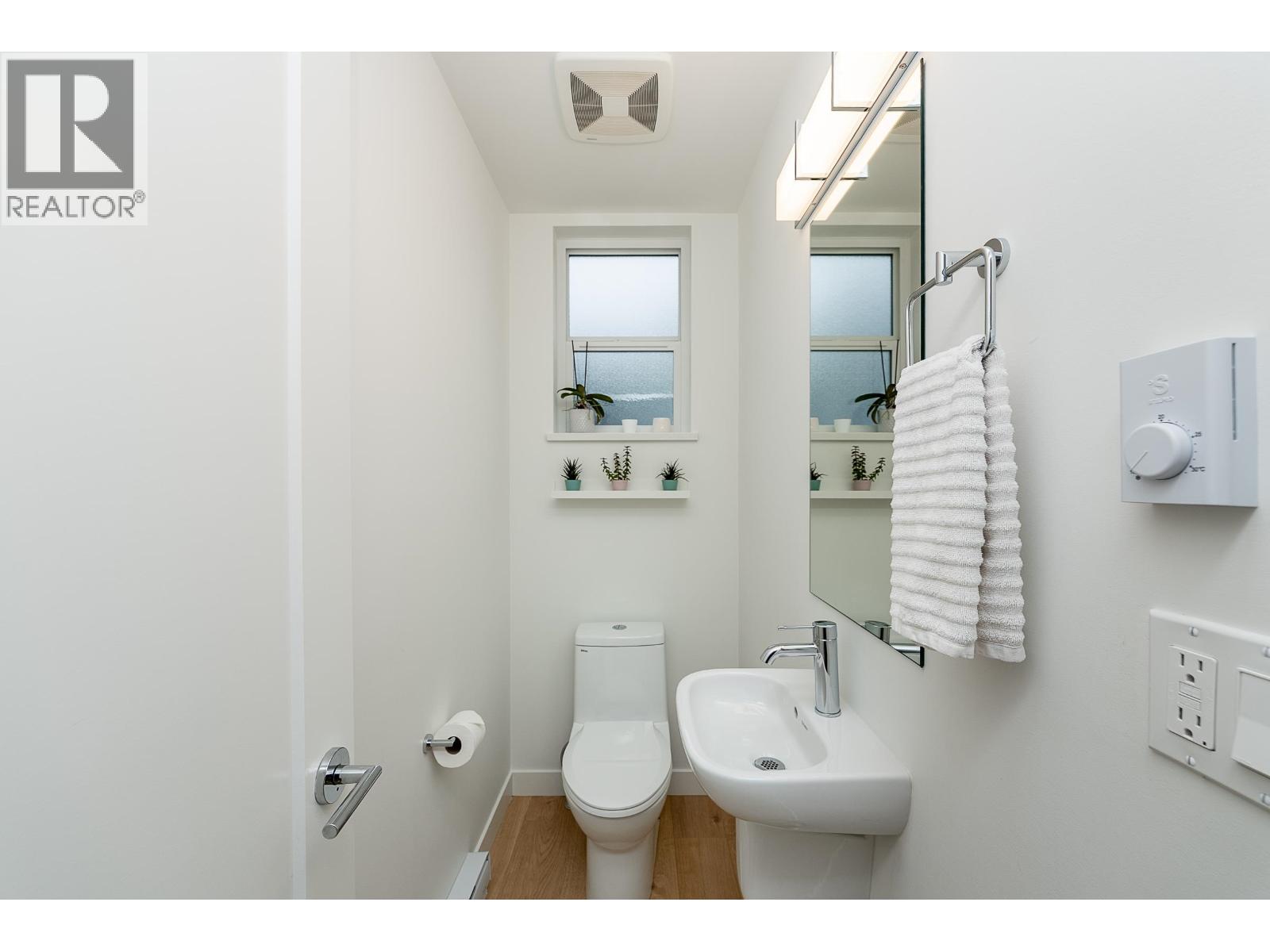 142 1220 Rocklin Street, Coquitlam, British Columbia  V3B 0R6 - Photo 11 - R3055334