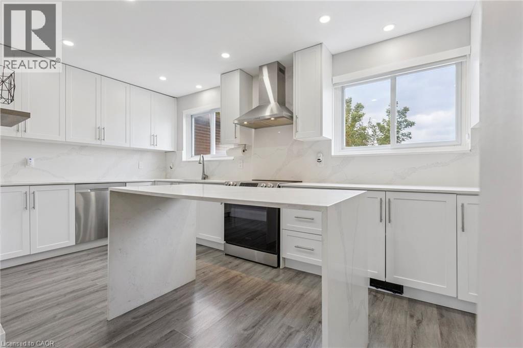 122 Mooregate Crescent, Kitchener, Ontario  N2M 2G1 - Photo 12 - 40776399