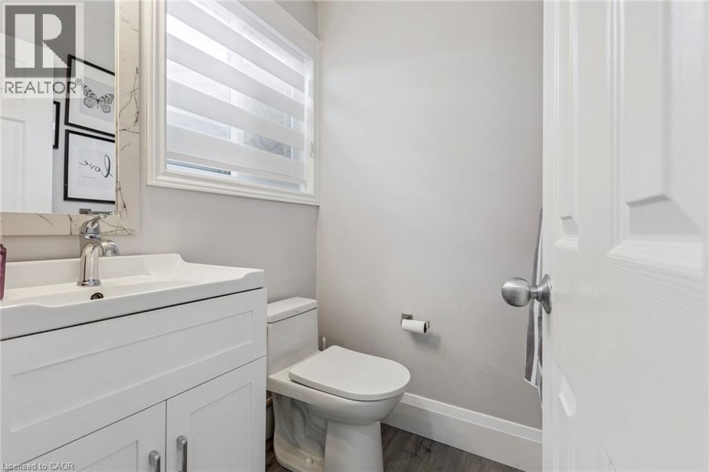 122 Mooregate Crescent, Kitchener, Ontario  N2M 2G1 - Photo 18 - 40776399