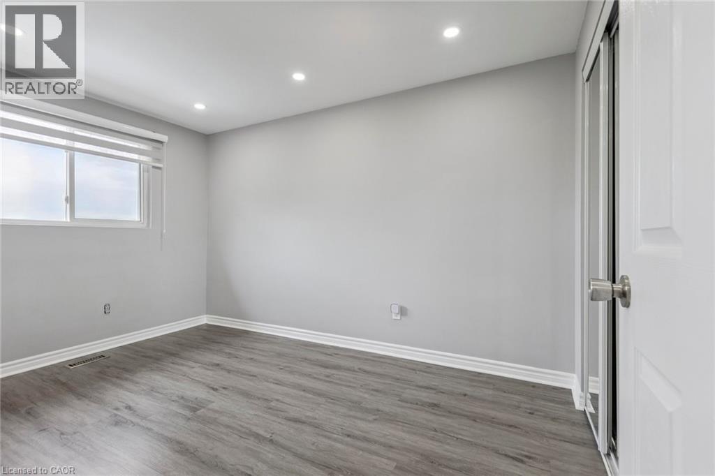 122 Mooregate Crescent, Kitchener, Ontario  N2M 2G1 - Photo 25 - 40776399