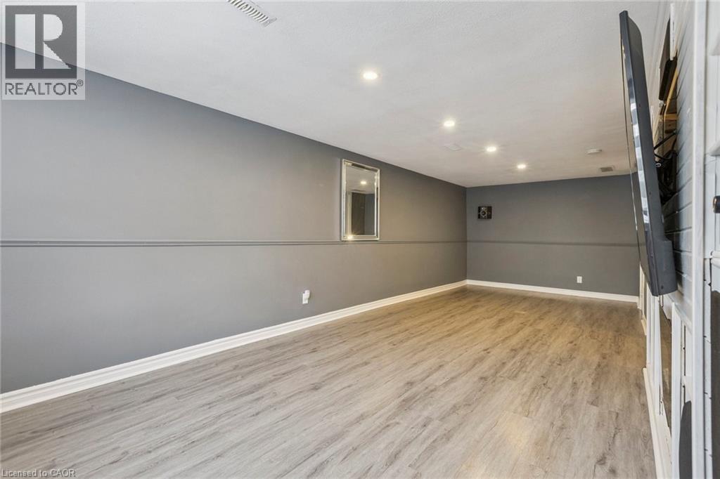 122 Mooregate Crescent, Kitchener, Ontario  N2M 2G1 - Photo 37 - 40776399