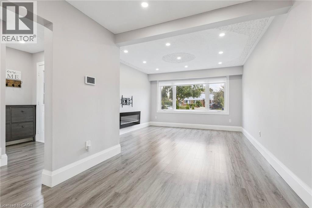 122 Mooregate Crescent, Kitchener, Ontario  N2M 2G1 - Photo 7 - 40776399