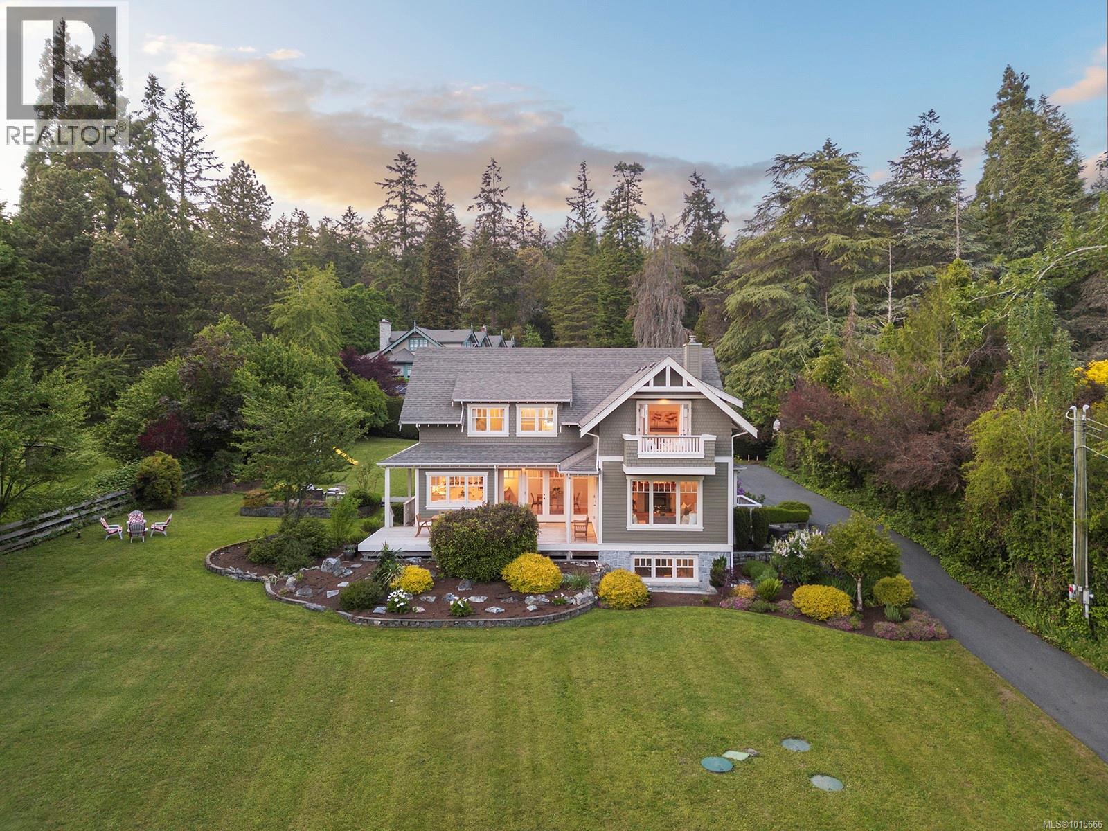 906 Mt. Newton Cross Rd, Central Saanich, British Columbia