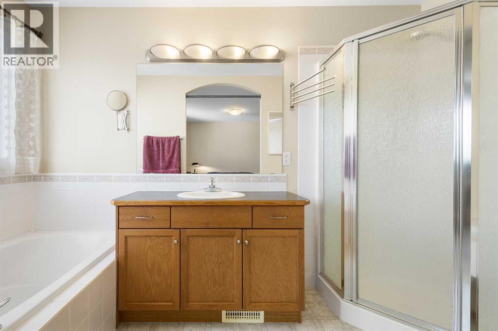 99 Eversyde Circle Sw, Calgary, Alberta  T2Y 4T3 - Photo 18 - A2261882