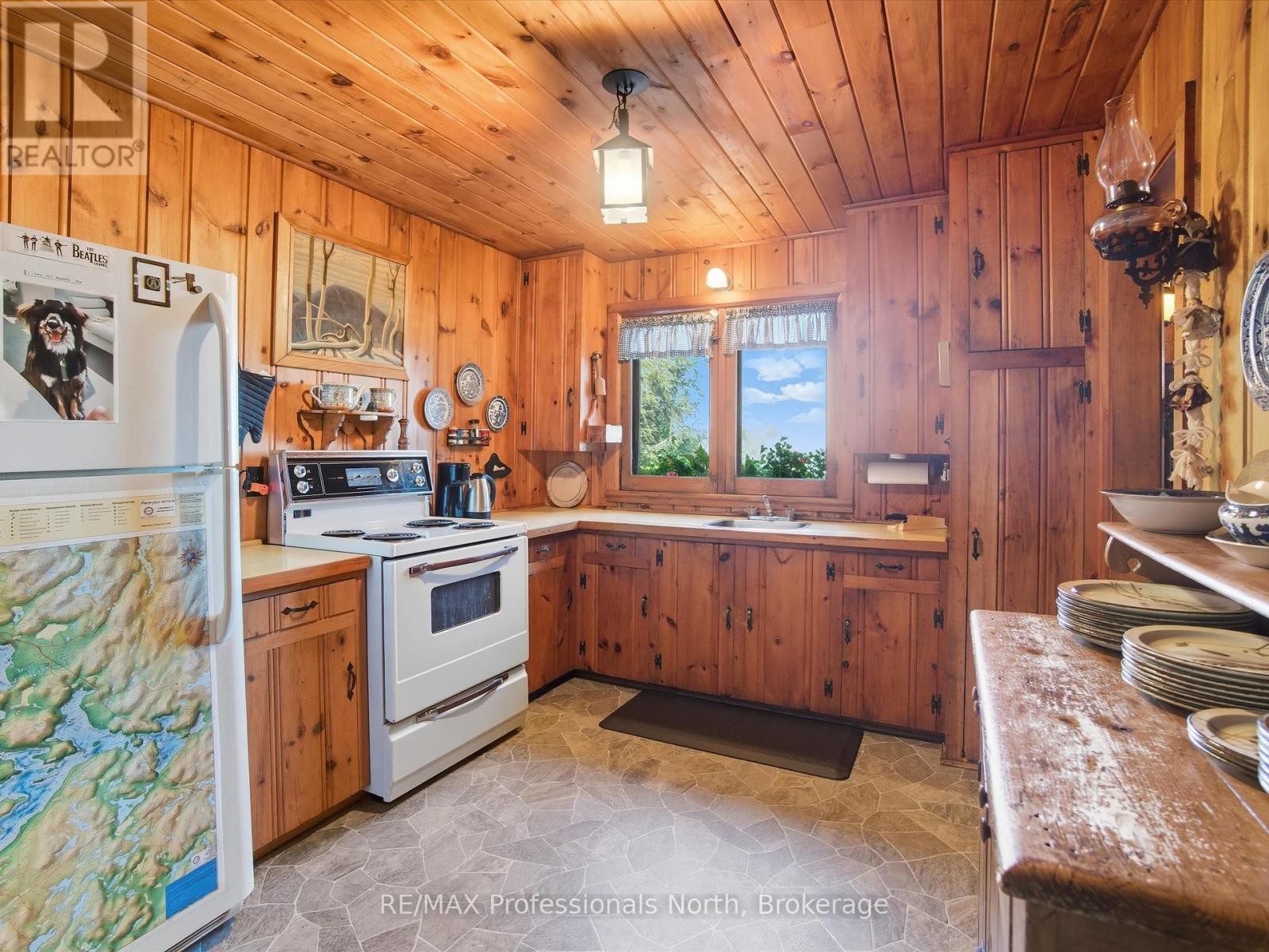 1159 Schufelt Road N, Lake Of Bays, Ontario  P0B 1A0 - Photo 15 - X12444437