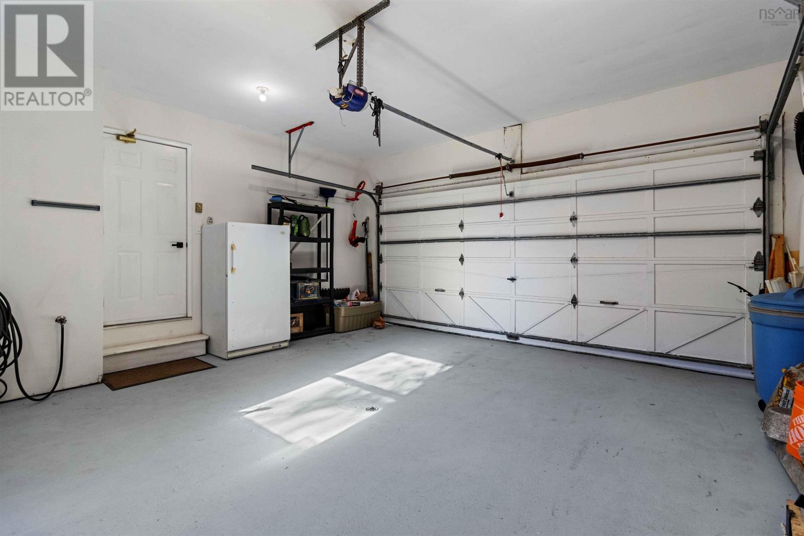 2 Thackeray Close, Halifax Regional Municipality, Nova Scotia  B3M 4G8 - Photo 35 - 202525098