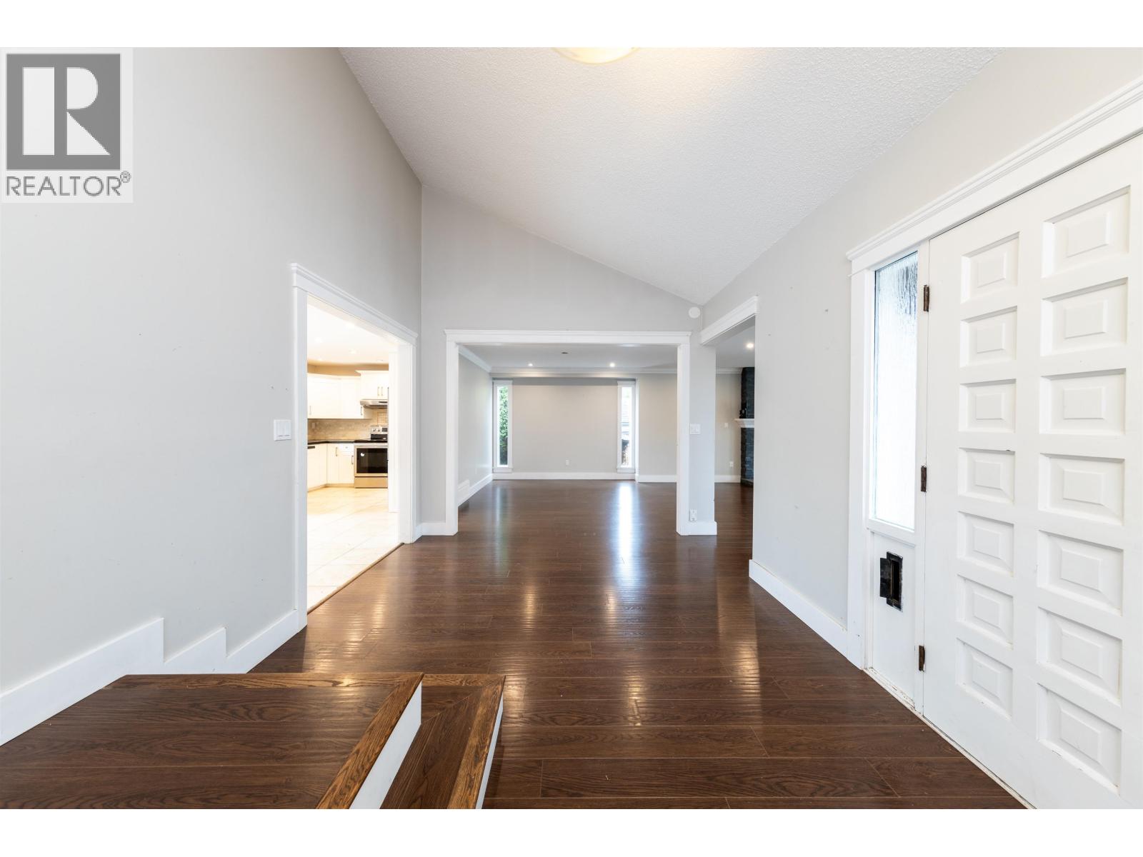 38 Deerfield Drive, Delta, British Columbia  V4M 2W9 - Photo 4 - R3008825