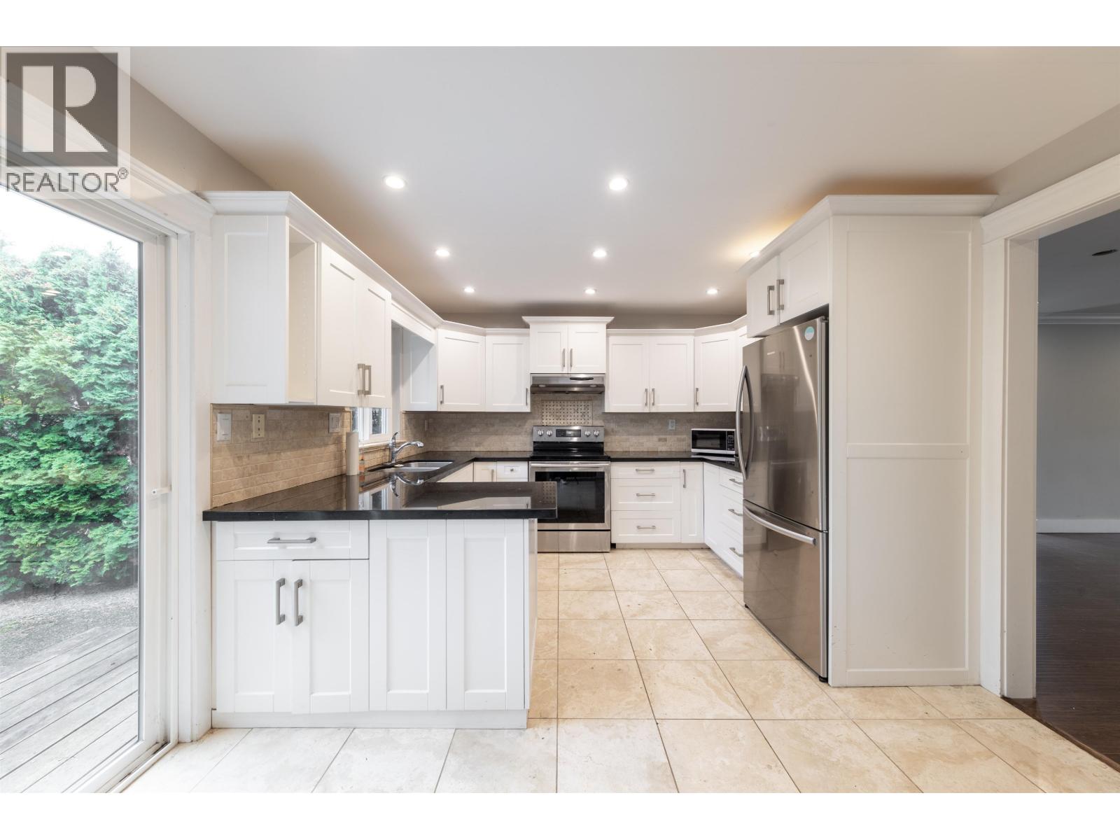 38 Deerfield Drive, Delta, British Columbia  V4M 2W9 - Photo 9 - R3008825