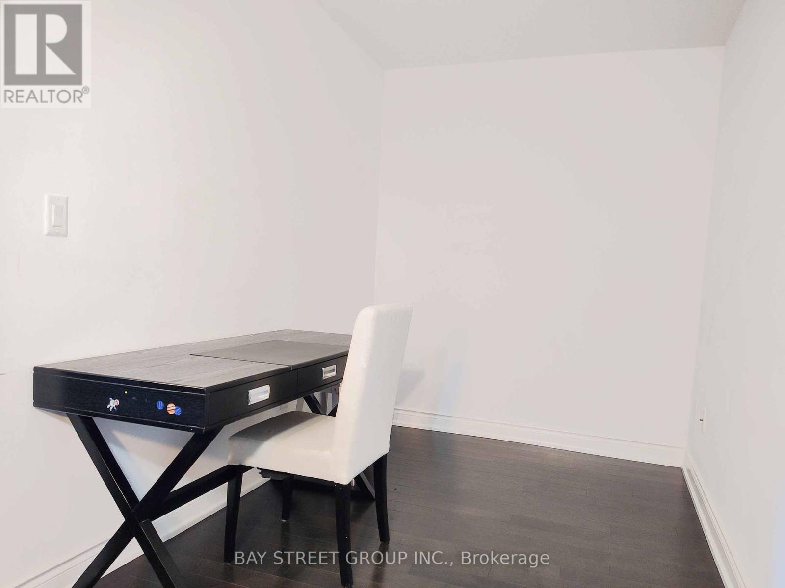 6704 - 388 Yonge Street, Toronto, Ontario  M5B 0A4 - Photo 2 - C12444644