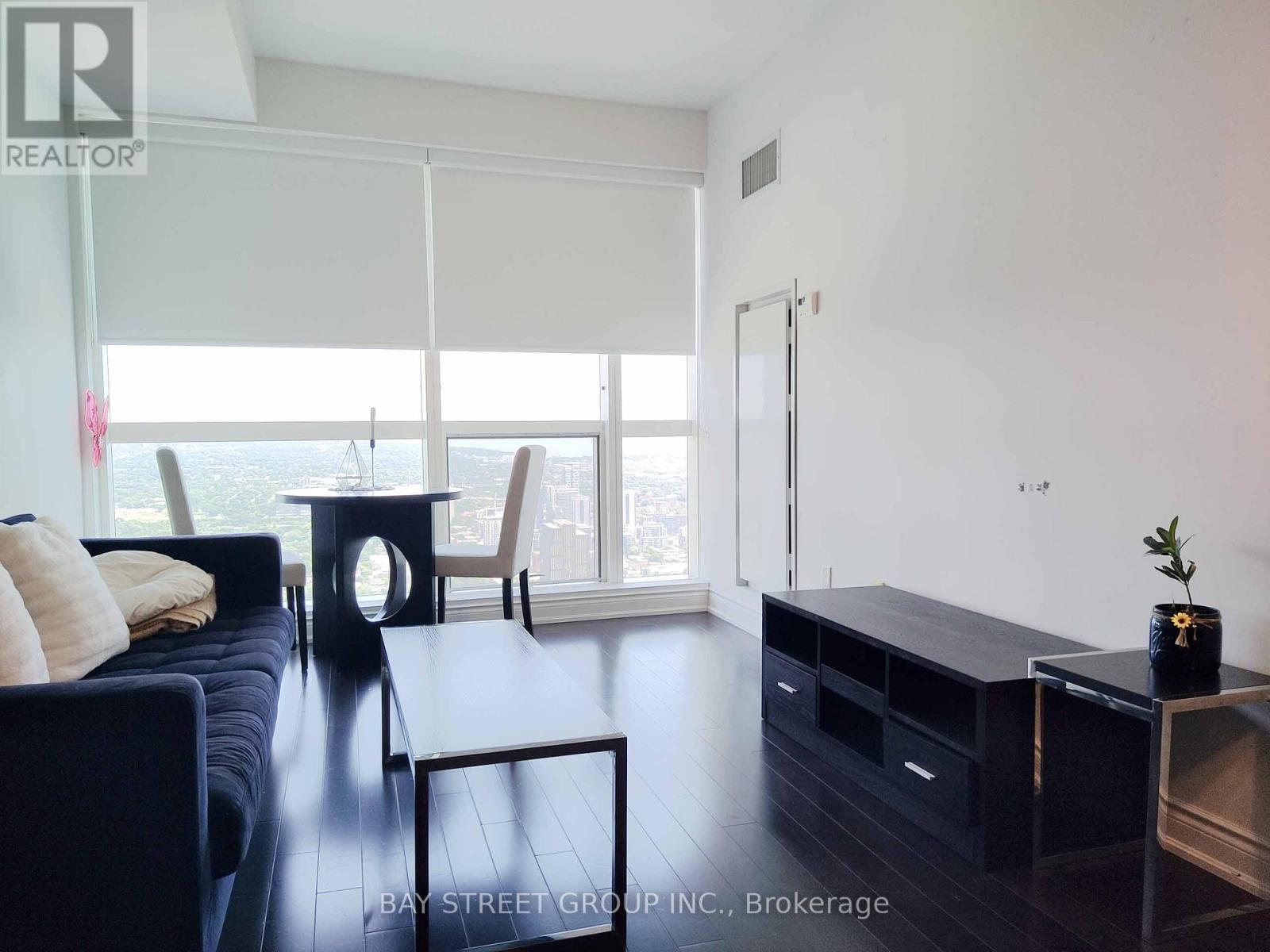 6704 - 388 Yonge Street, Toronto, Ontario  M5B 0A4 - Photo 5 - C12444644