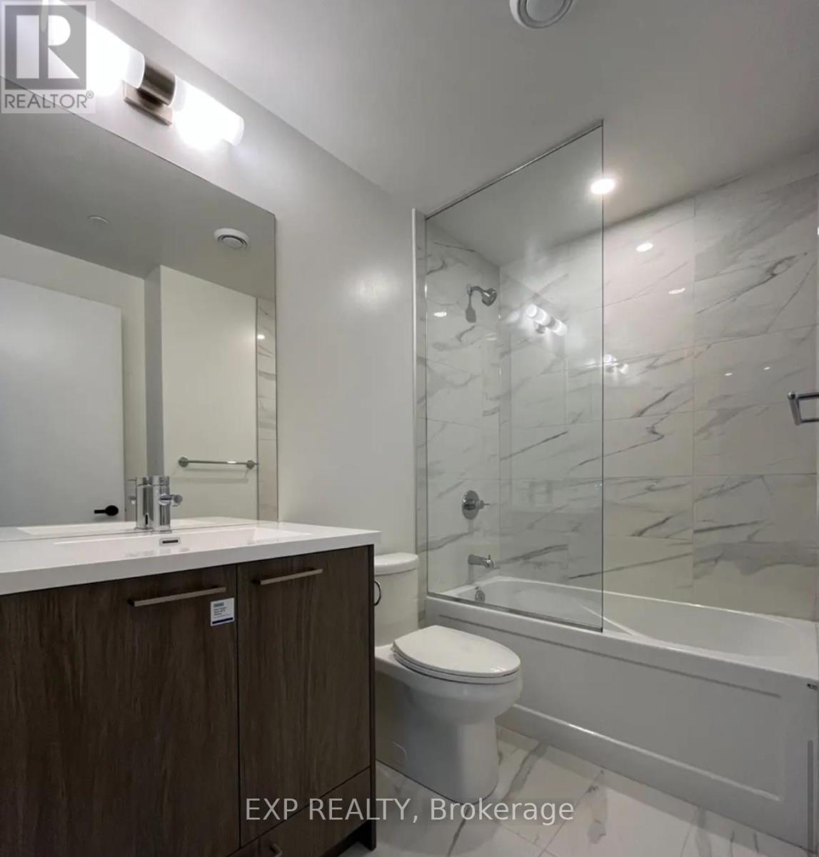 1908 - 28 Interchange Way, Vaughan, Ontario  L4K 5Z7 - Photo 9 - N12444647