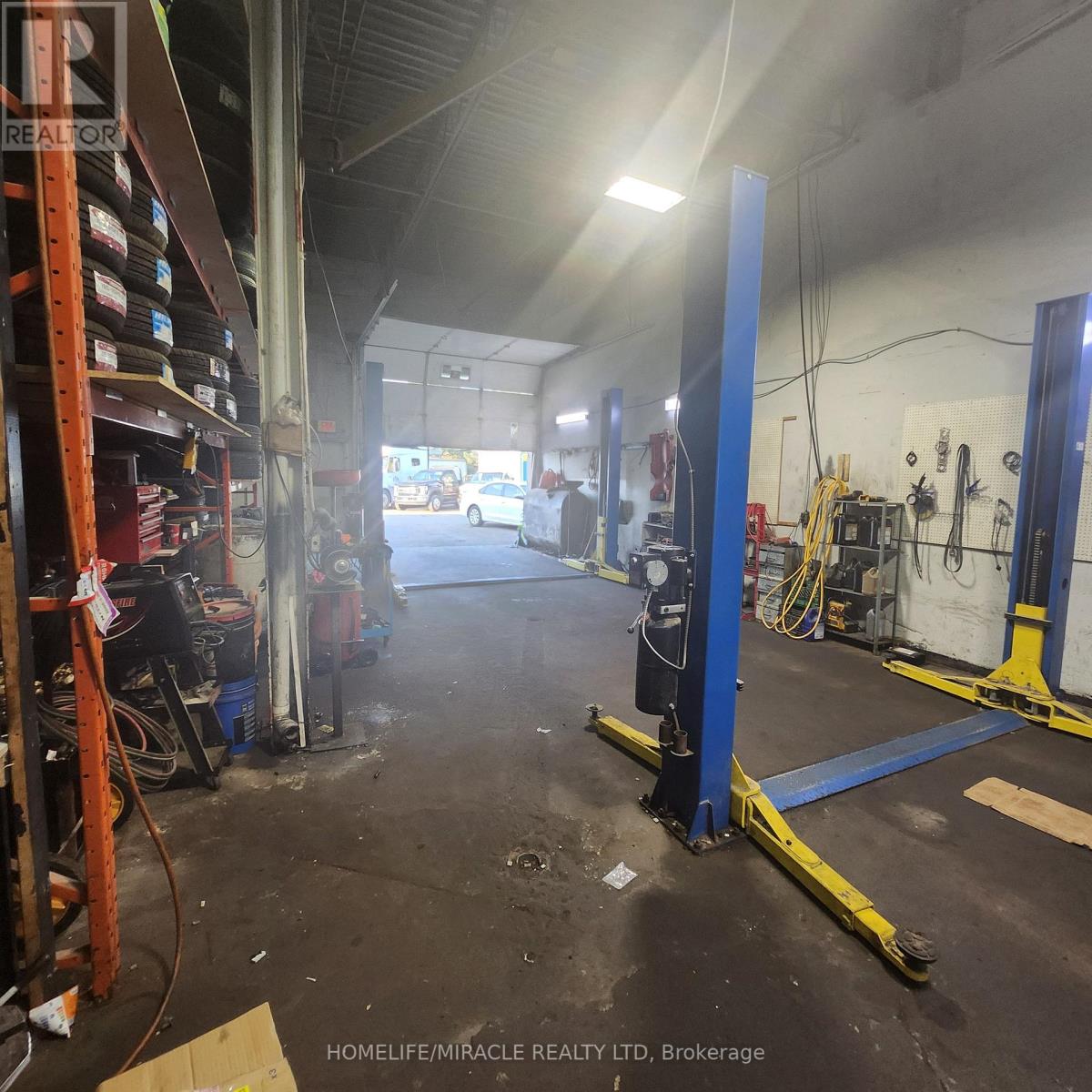 4 - 6720 Highway 7, Vaughan (West Woodbridge Industrial Area), Ontario  L4L 1A5 - Photo 11 - N12444648