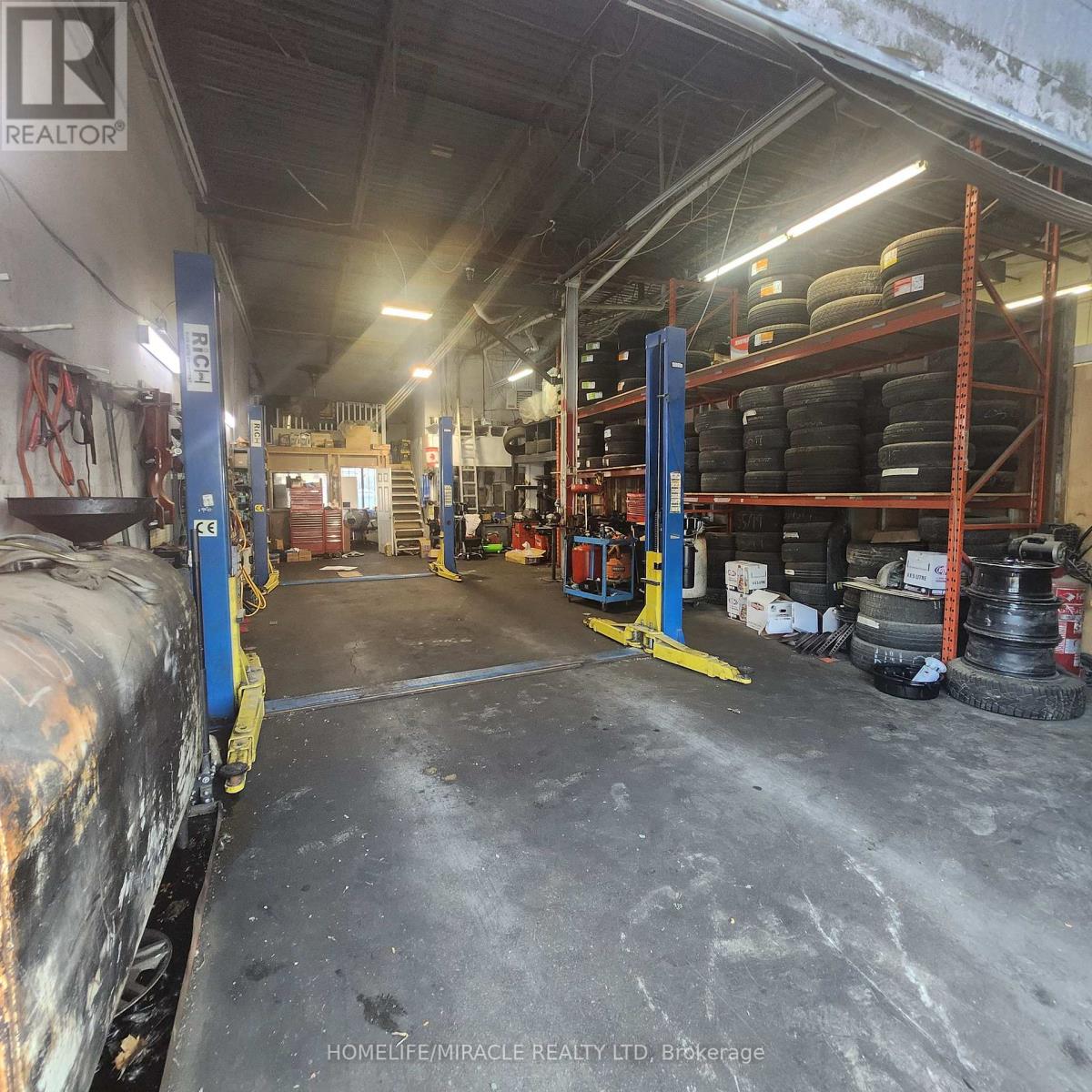 4 - 6720 Highway 7, Vaughan (West Woodbridge Industrial Area), Ontario  L4L 1A5 - Photo 12 - N12444648