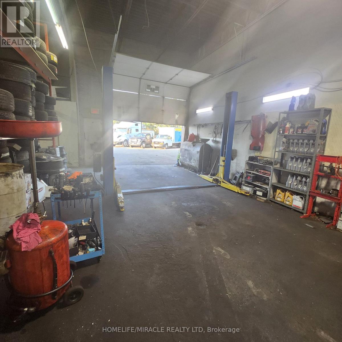 4 - 6720 Highway 7, Vaughan (West Woodbridge Industrial Area), Ontario  L4L 1A5 - Photo 31 - N12444648