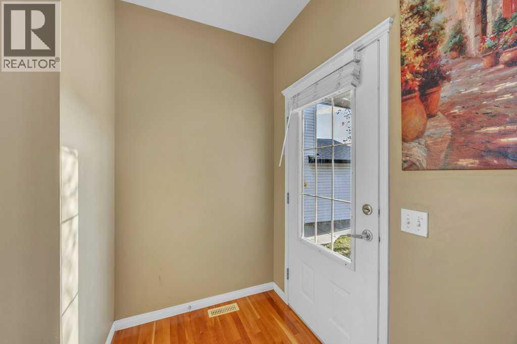 550 Cooperfield Boulevard Se, Calgary, Alberta  T2P 3W2 - Photo 9 - A2261732