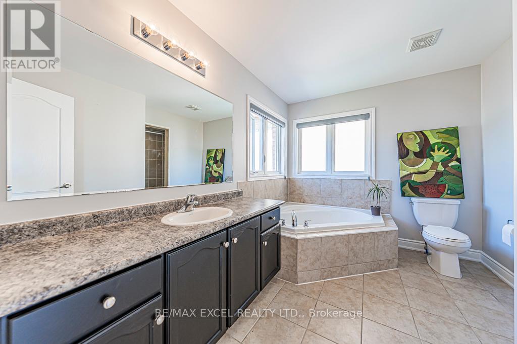 6 Heritage Street, Bradford West Gwillimbury, Ontario  L3Z 0X5 - Photo 18 - N12420414