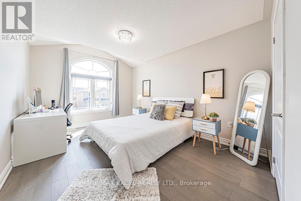 6 Heritage Street, Bradford West Gwillimbury, Ontario  L3Z 0X5 - Photo 22 - N12420414