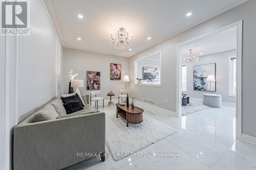 6 Heritage Street, Bradford West Gwillimbury, Ontario  L3Z 0X5 - Photo 6 - N12420414