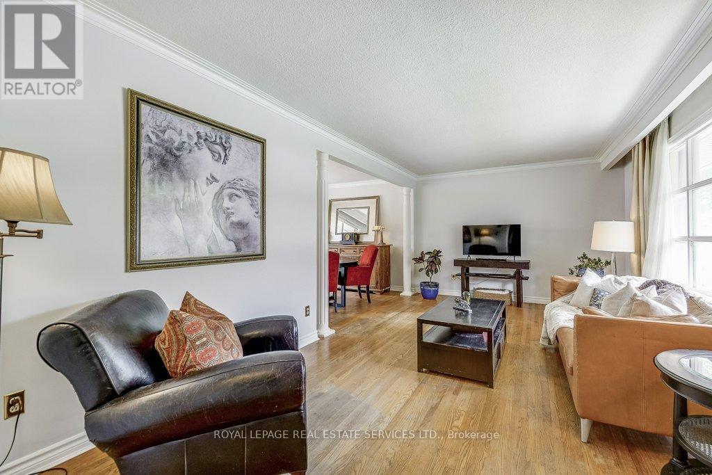 280 Savannah Gate, Oakville (Sw Southwest), Ontario  L6L 4E6 - Photo 12 - W12444643