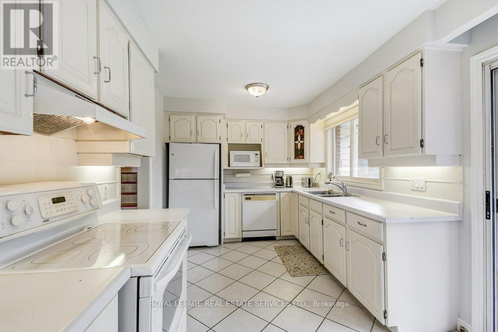 280 Savannah Gate, Oakville (Sw Southwest), Ontario  L6L 4E6 - Photo 15 - W12444643