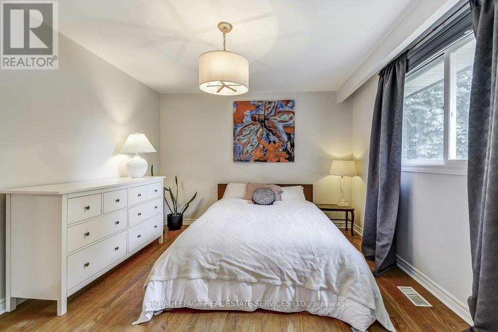 280 Savannah Gate, Oakville (Sw Southwest), Ontario  L6L 4E6 - Photo 21 - W12444643