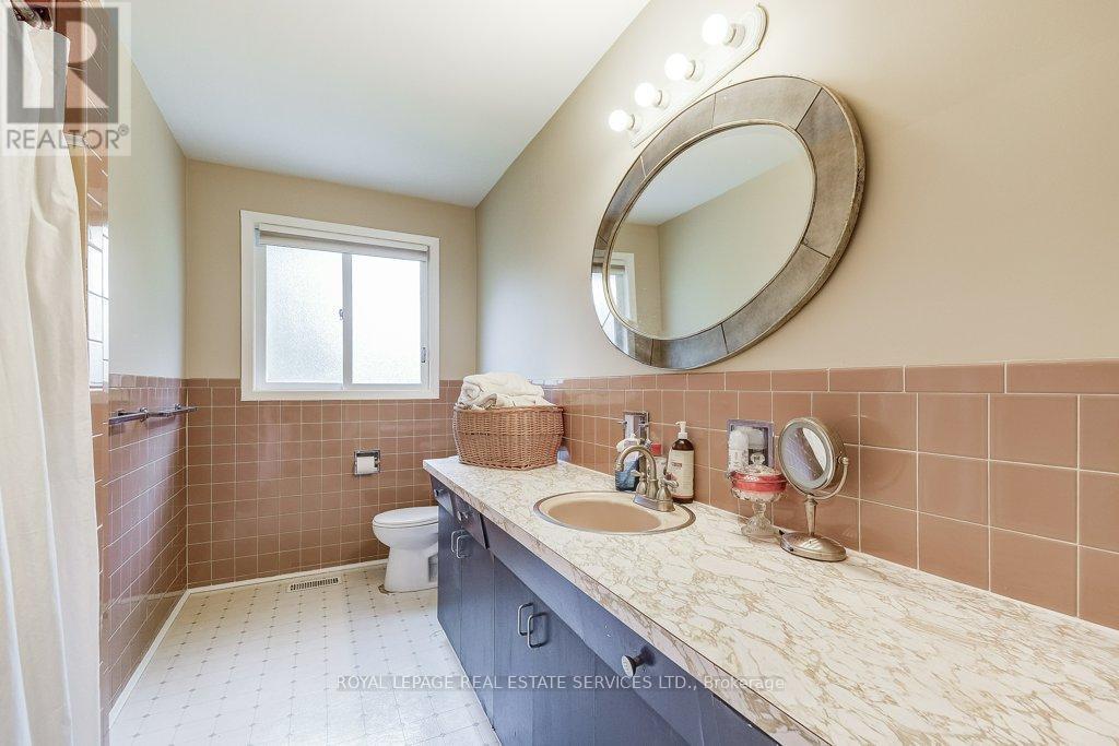 280 Savannah Gate, Oakville (Sw Southwest), Ontario  L6L 4E6 - Photo 23 - W12444643