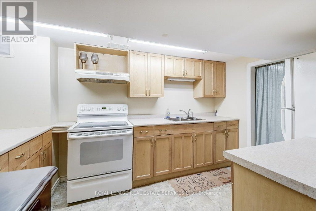 280 Savannah Gate, Oakville (Sw Southwest), Ontario  L6L 4E6 - Photo 37 - W12444643