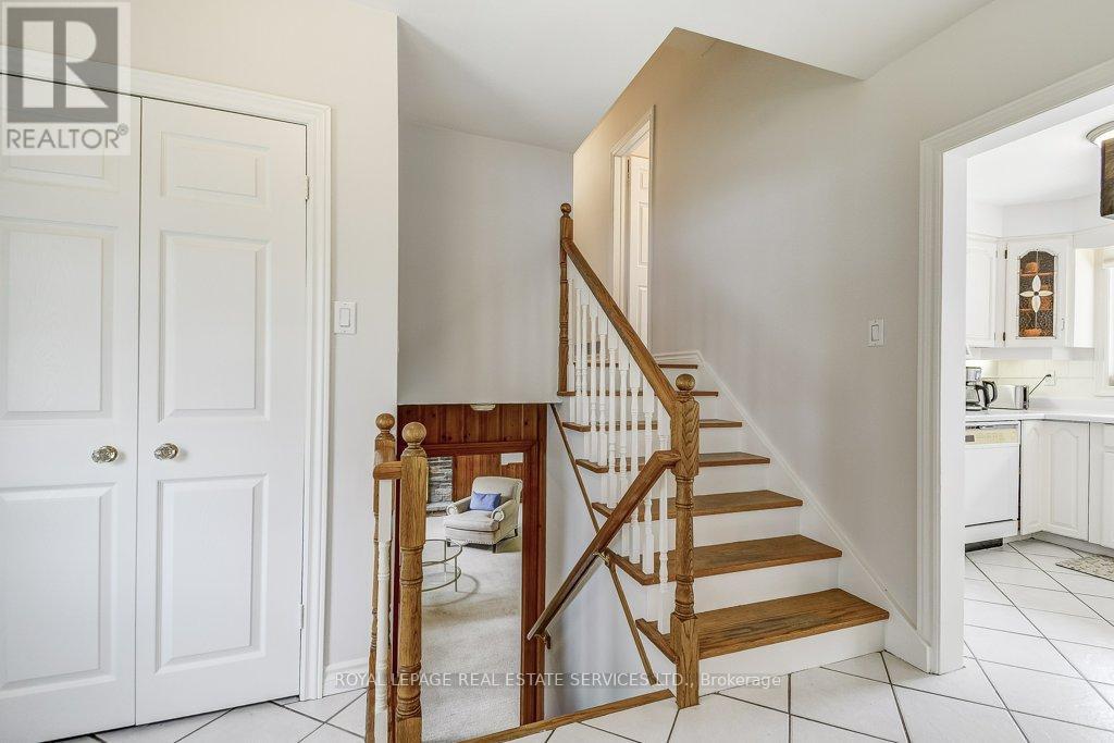 280 Savannah Gate, Oakville (Sw Southwest), Ontario  L6L 4E6 - Photo 8 - W12444643