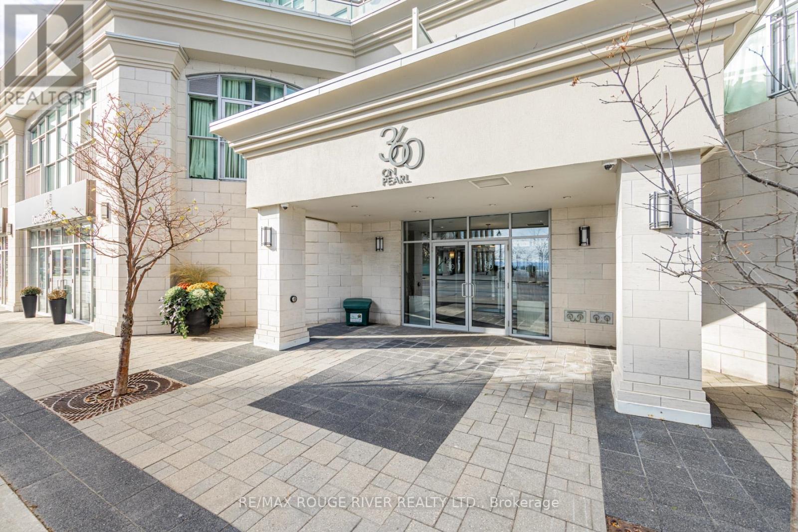 601 - 360 Pearl Street, Burlington (Brant), Ontario  L7R 1E1 - Photo 2 - W12444646