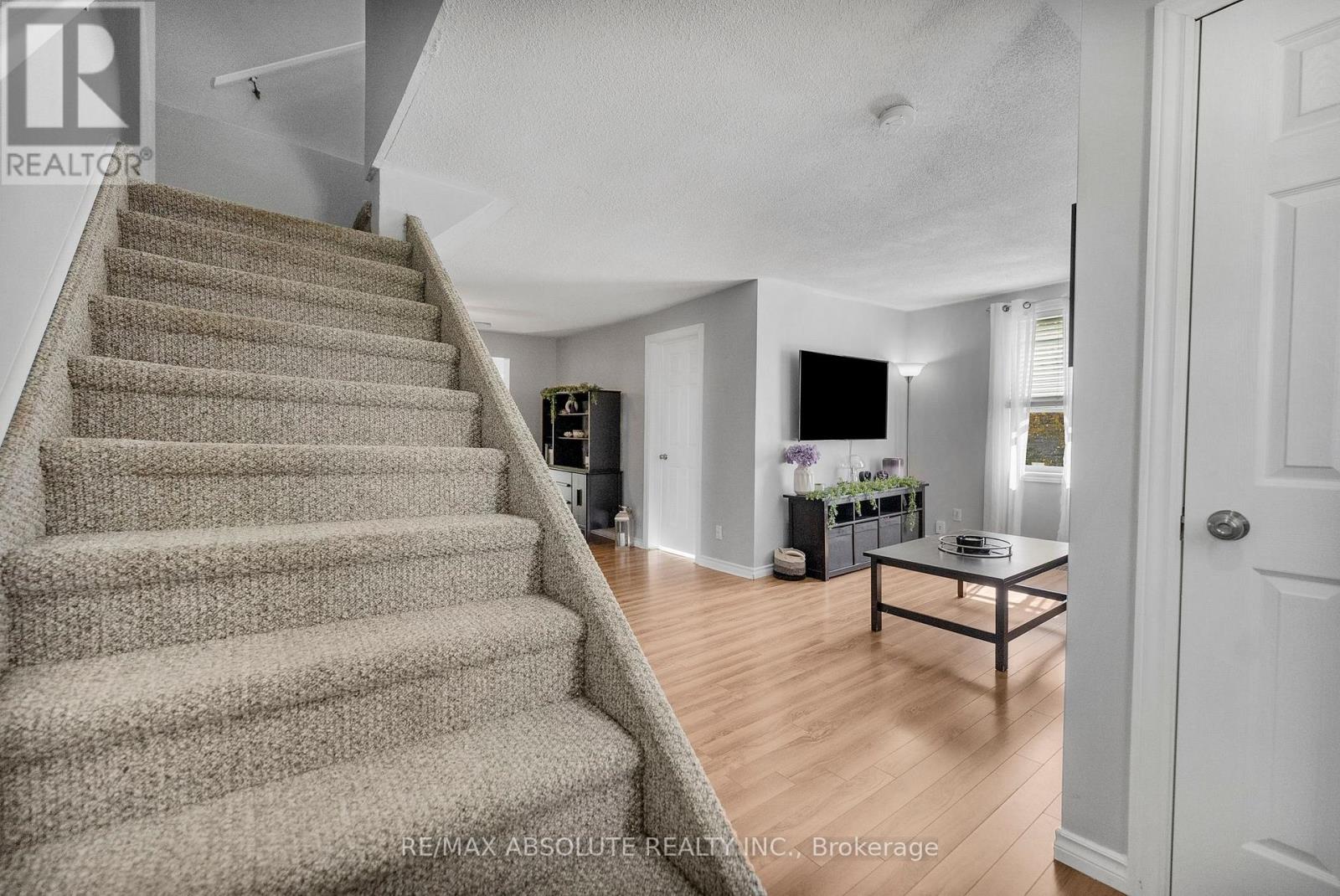 419 Christie Street, Pembroke, Ontario  K8A 4S1 - Photo 9 - X12444685