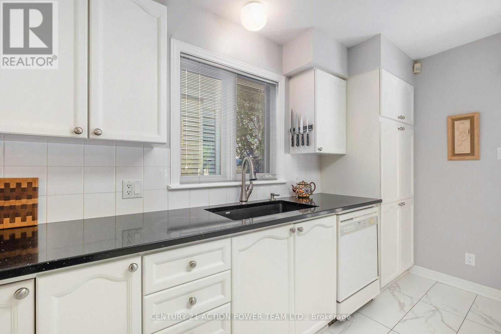167 Grenadier Way, Ottawa, Ontario  K2J 4M1 - Photo 13 - X12444692