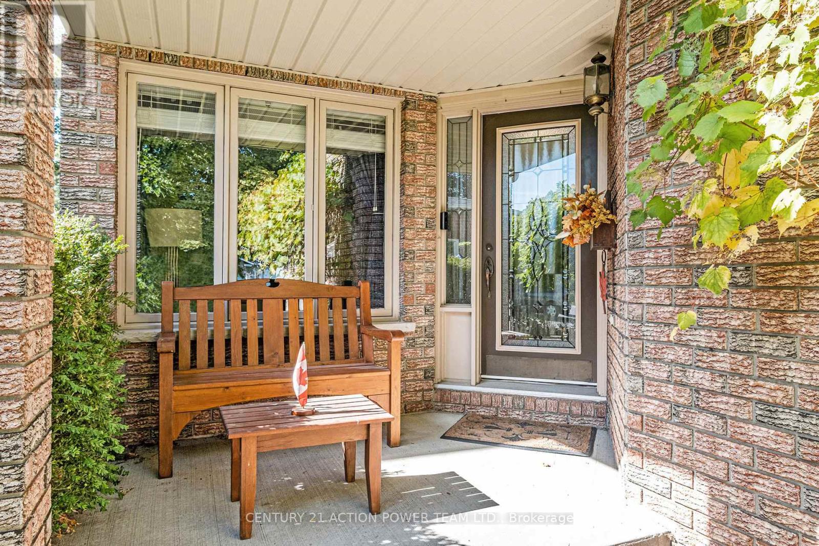 167 Grenadier Way, Ottawa, Ontario  K2J 4M1 - Photo 4 - X12444692