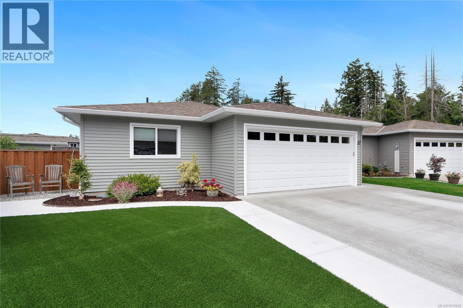 37 7586 Tetayut Rd, Central Saanich, British Columbia