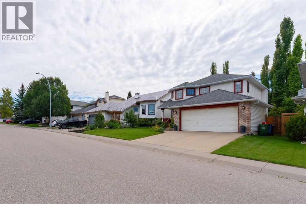 9 Valley Meadow Close Nw, Calgary, Alberta  T3B 5M1 - Photo 3 - A2250641