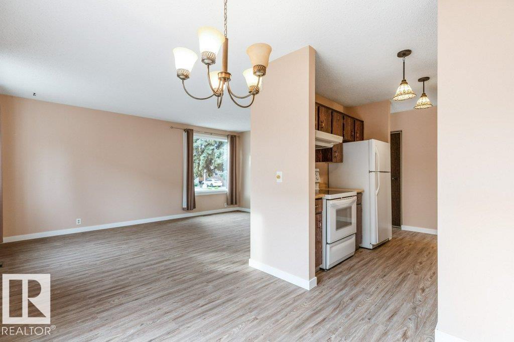 5704 93a Av Nw, Edmonton, Alberta  T6B 2K7 - Photo 14 - E4460207